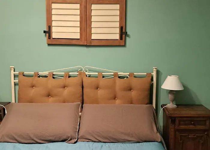 Empire 1970 Nocleg ze śniadaniem