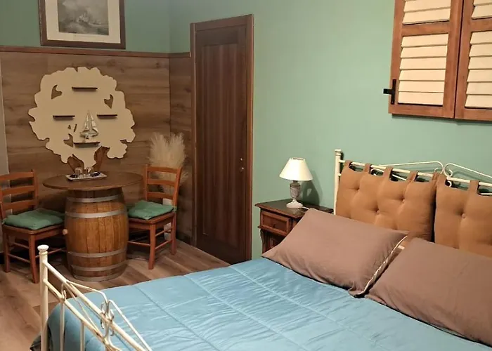 Empire 1970 Nocleg ze śniadaniem *